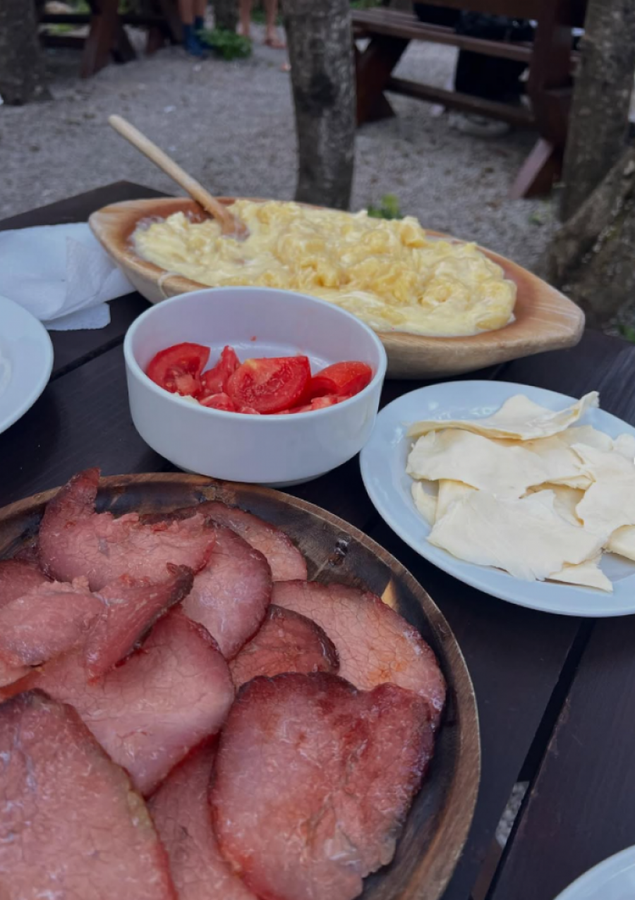 Anđela Đuričić i Gastoz instagram Crna Gora